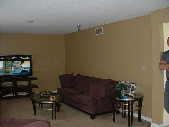 2nd image of 117 Pleateau Blvd
