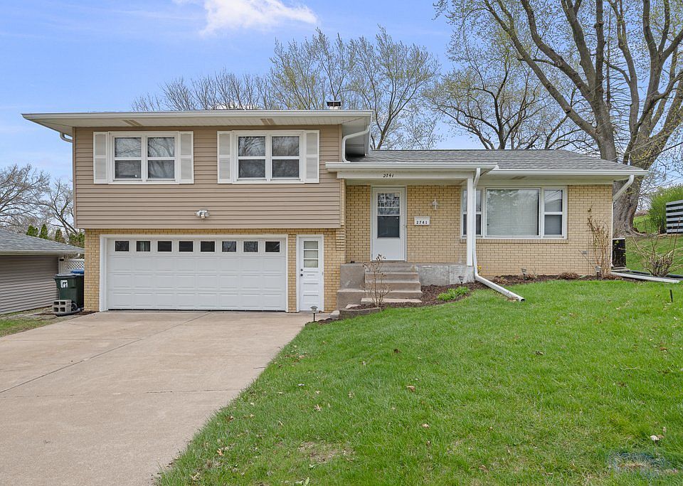 1st image of 2741 Kelling St