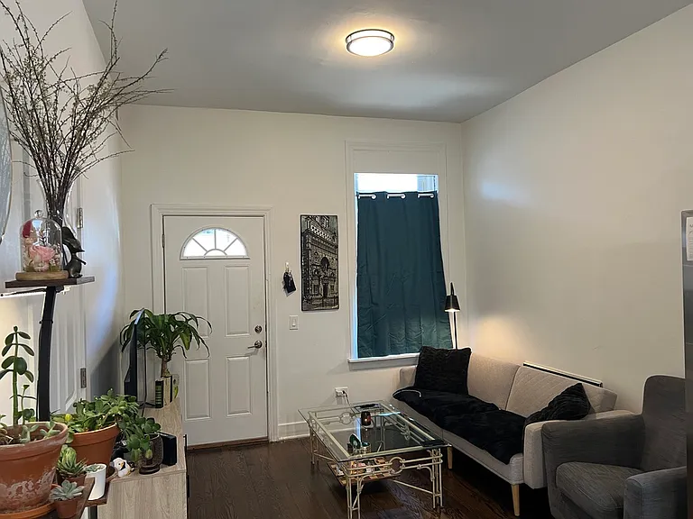 1114 N Wolcott Ave #1R — Photo 9
