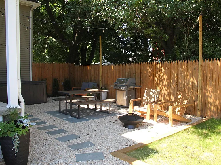 155 W Main St — Photo 2