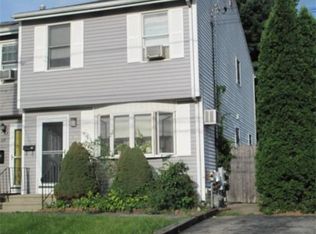 70 Charlton Ave, Pawtucket, RI 02860