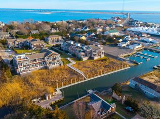 68 Foster Avenue #13, Hampton Bays, NY 11946