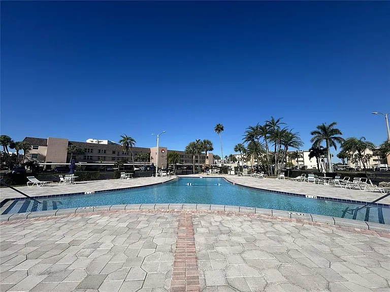 7625 Sun Island Dr S #108 — Photo 51