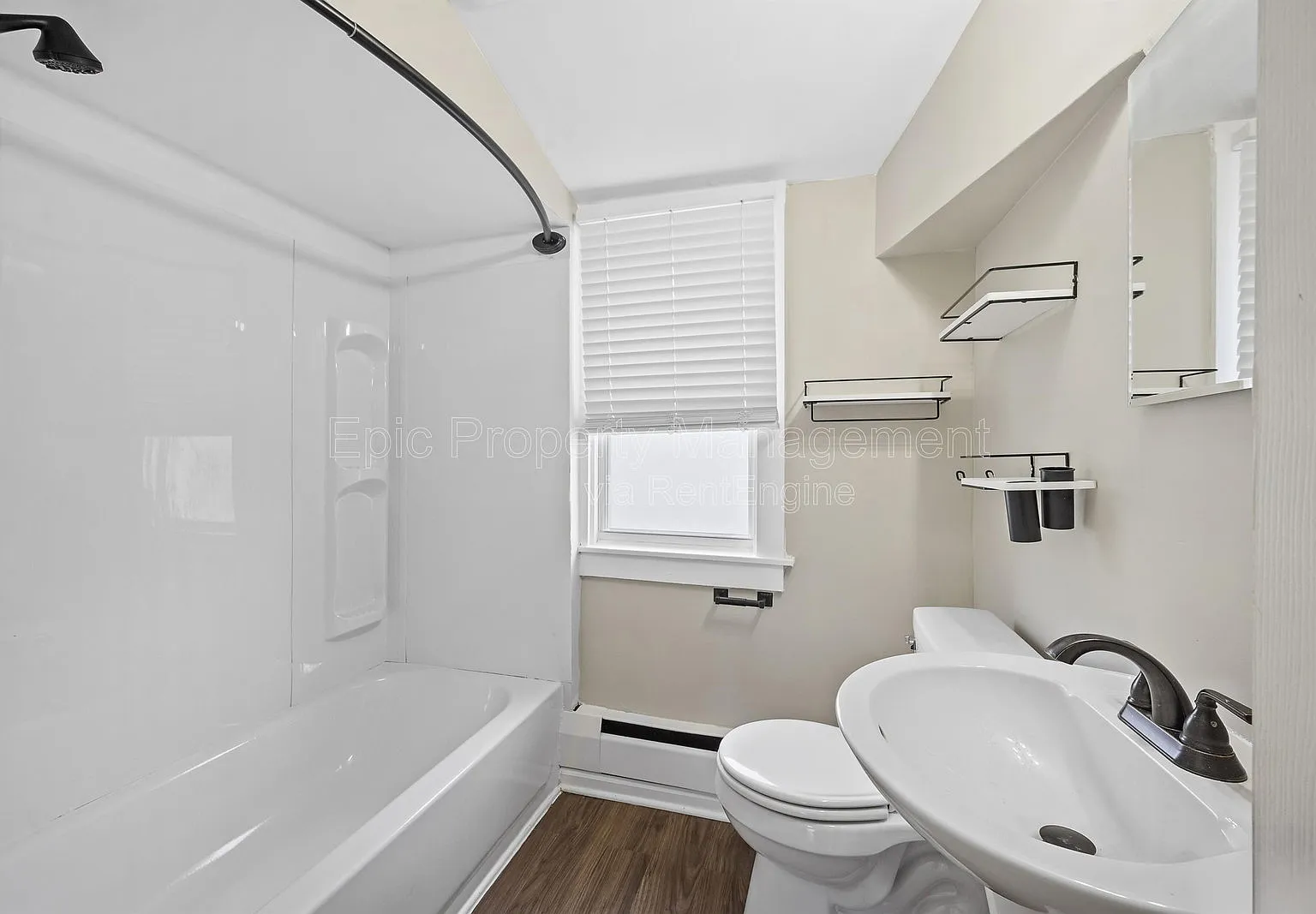 2 bed, 1.0 bath, $1,295 — Photo 4