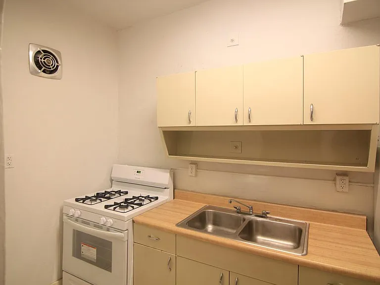 442 S Trenton Ave #1 — Photo 8