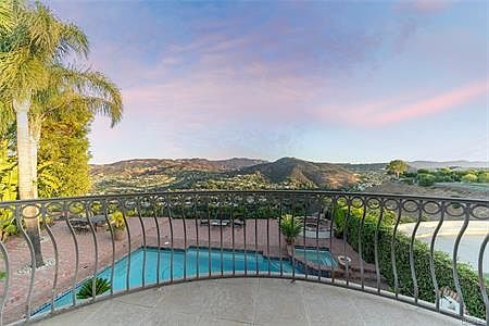 24754 Cordillera Dr, Calabasas, CA 91302 | Zillow