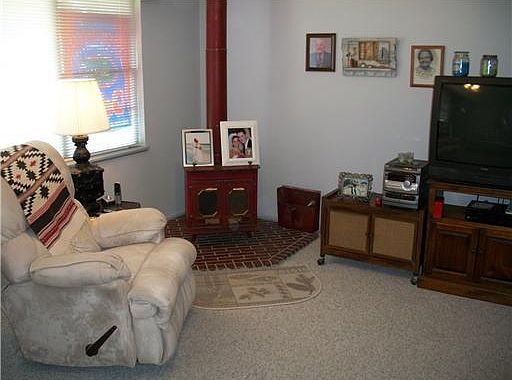 2nd image of 834 Camilla Dr