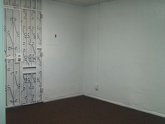 4th image of 9410 S Western Ave