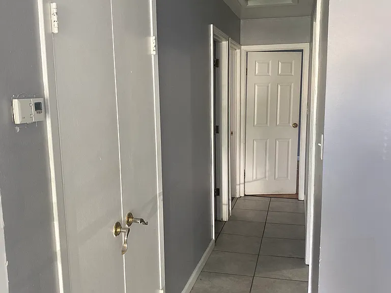 1013 Stevenson St — Photo 4