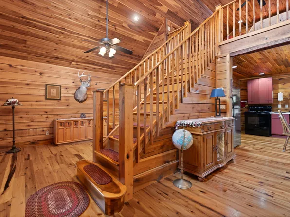 249 Diamond Ln, Wallingford, KY 41093