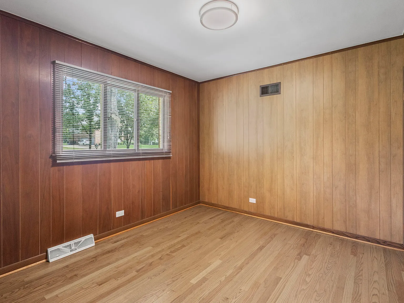 2nd Private Rd, Flossmoor — Photo 4