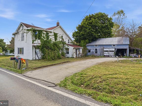 2nd image of 566 Hunterstown Rd