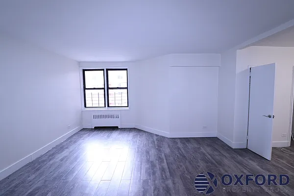 Rented by Oxford Property Group | media 10