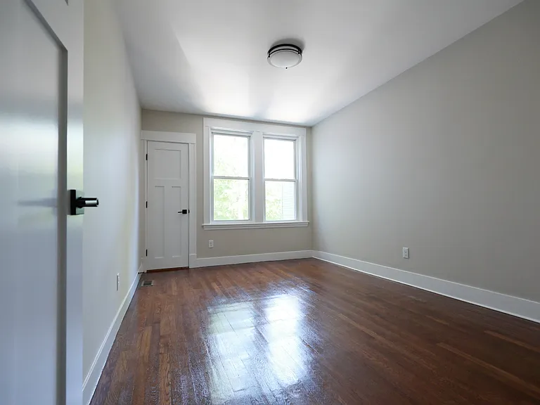 37 George St #37 — Photo 7