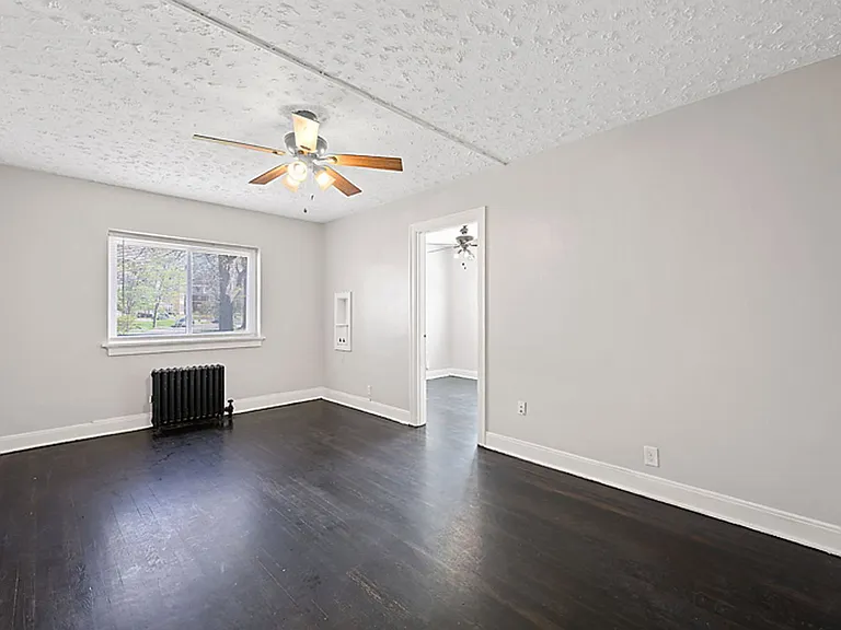 4300 Erie Ave #8 — Photo 3