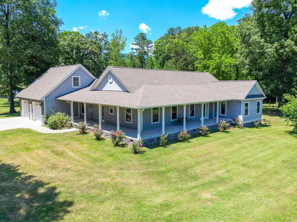 186 Ty Ln, Trenton, GA 30752