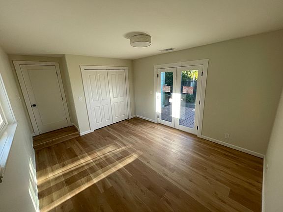 5th image of 328 Park Way #B