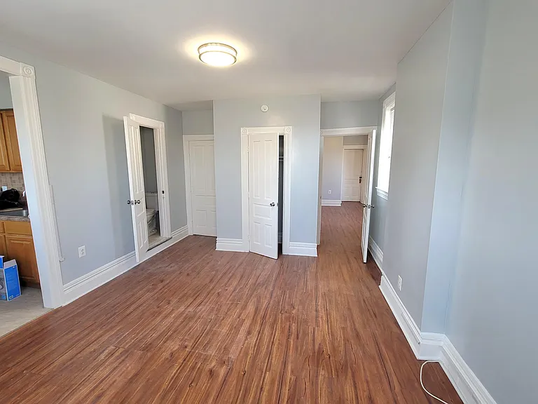 512 Fiot Ave #B — Photo 2