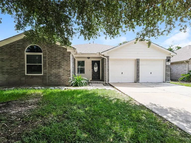 19114 Timber Way Dr — Photo 1