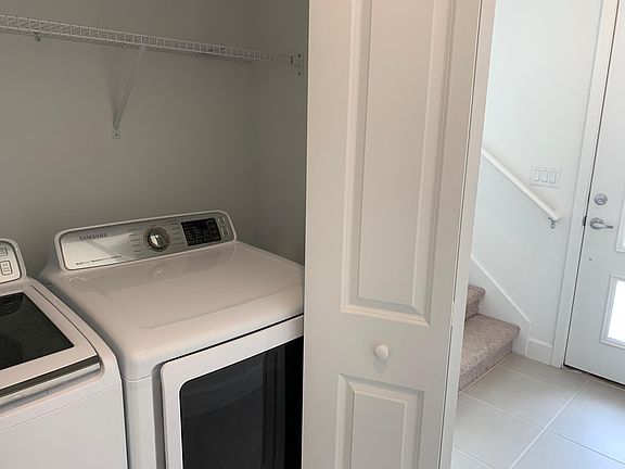 4th image of 1424 Captiva Cv