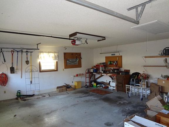 3rd image of 3501 Montrose Ct