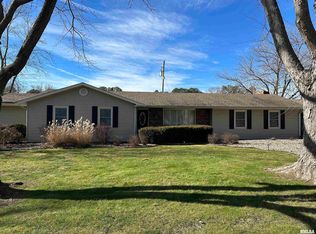 65 Country Acres Rd, Eldorado, IL 62930