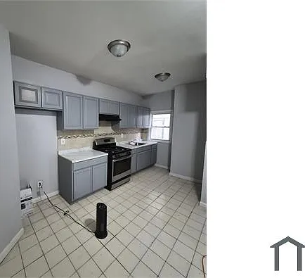 310 Bond St #2
