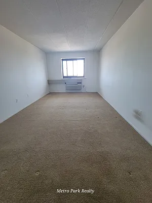 Rented by Metro Park Realty Inc | media 34