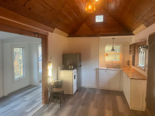 14 Cottage Shady Mill Rd, Woodstock, NY 12498