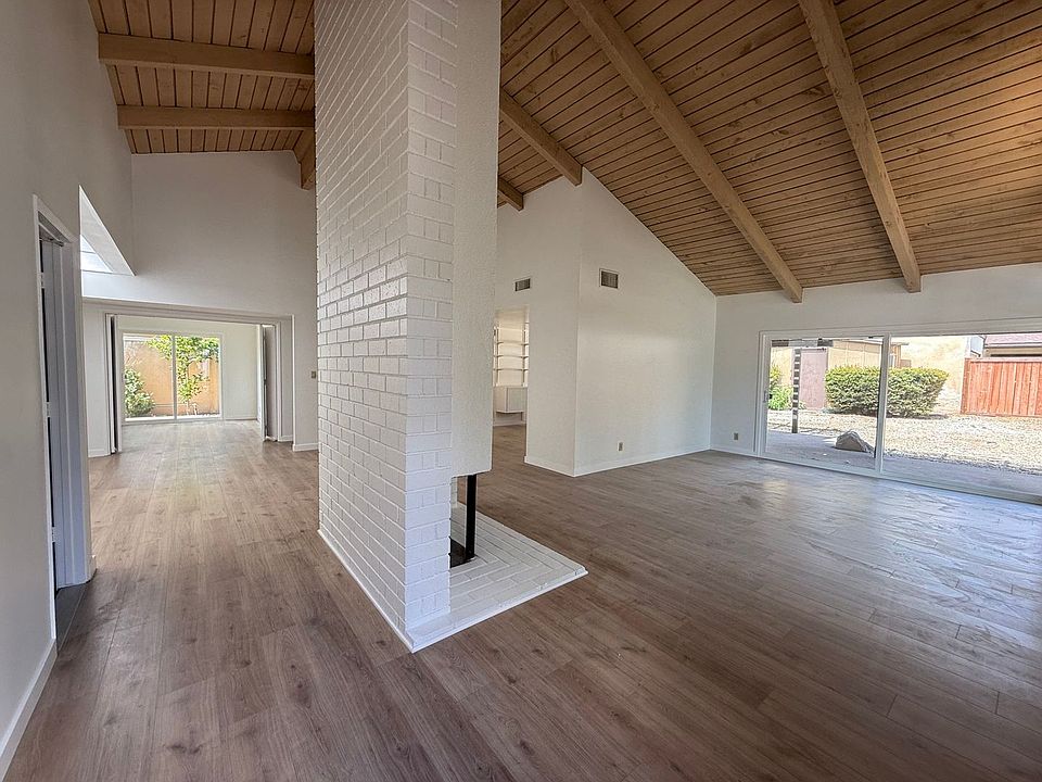 1st image of 24621 Overlake Dr