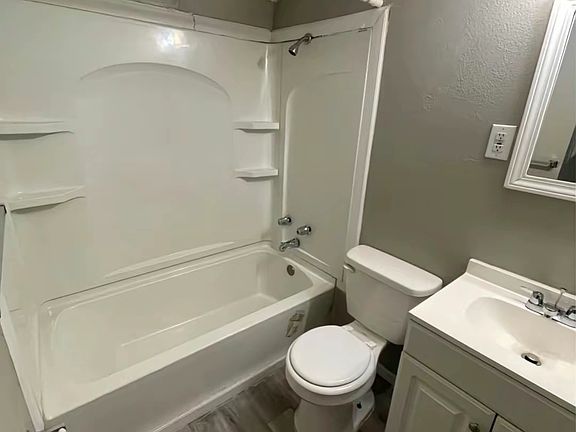 2nd image of 89-16 Jamaica Ave #50