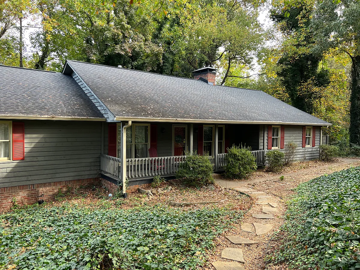 Building Photo - 704 Mohawk Dr