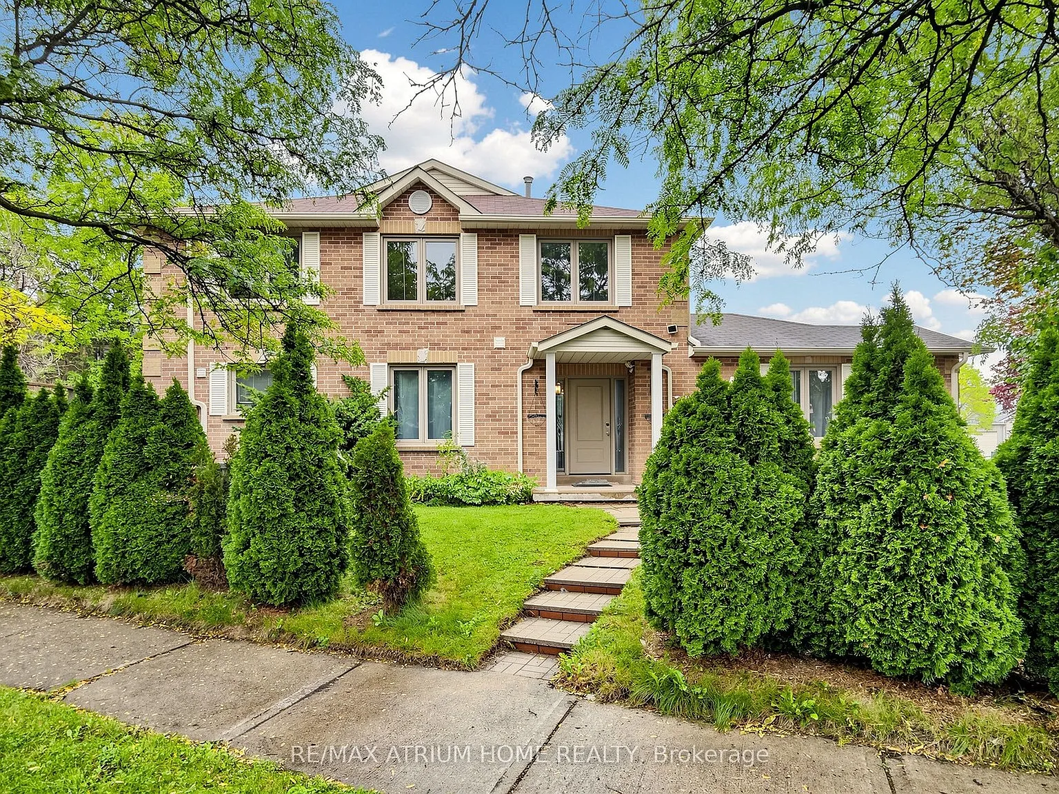 4 bed, $3,500 — Photo 1