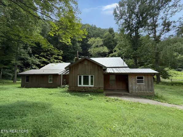 2750 Happy Hollow Rd, Sevierville, TN 37862