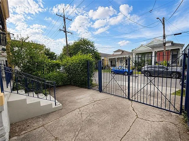528 S Scott St — Photo 22