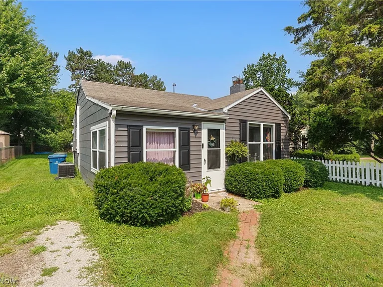 220 Morton Rd — Photo 21