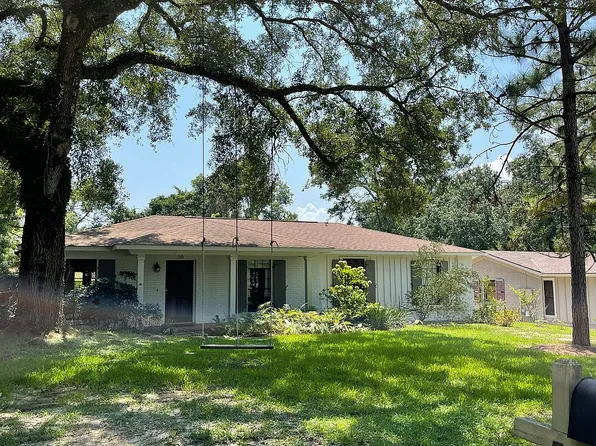 56 De Ferriet Ct, Fairhope, AL 36532