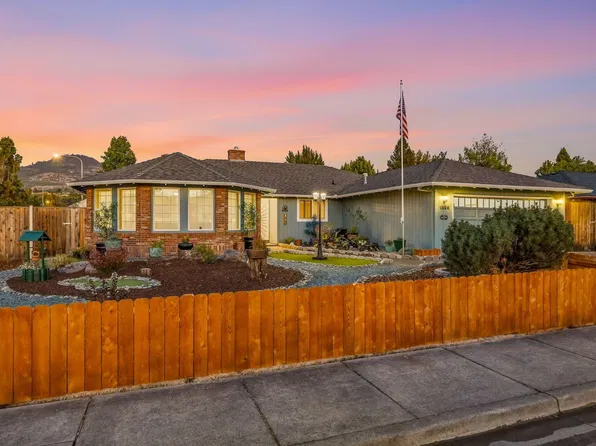 1896 Canyon Ave, Medford, OR 97504