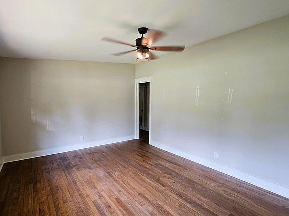 2nd image of 204 Springdale Dr