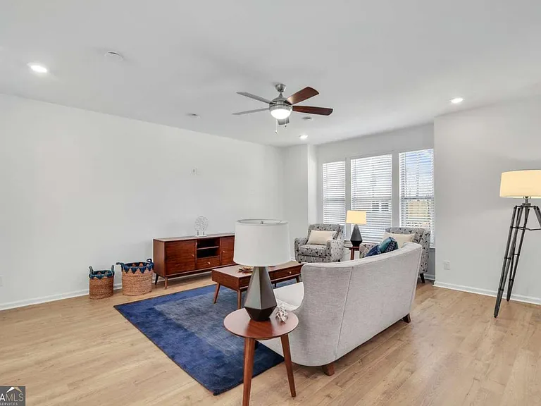 1249 Berwyn Way #1249 — Photo 9