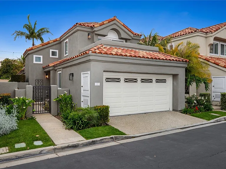 37 Shearwater Pl — Photo 1
