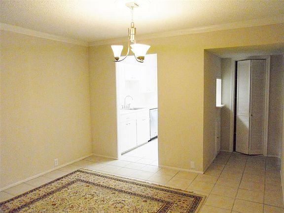 5th image of 2101 Fountain View Dr APT 67B