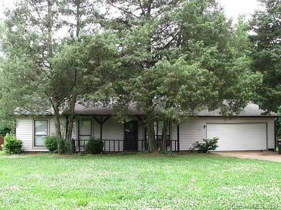 2nd image of 332 Vista Grande Cres