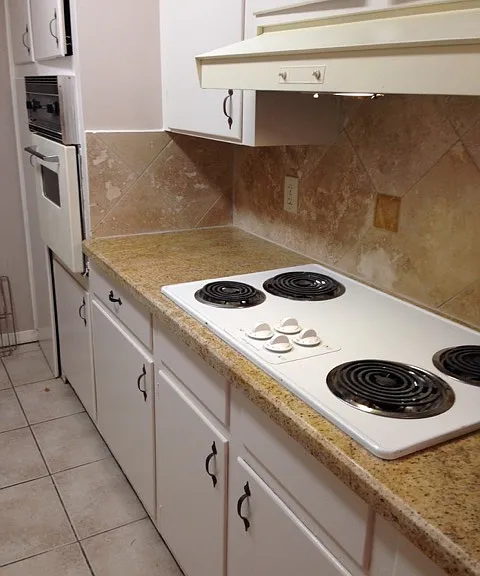 108 Moss St — Photo 5