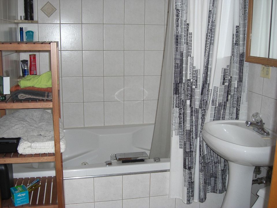 2nd image of 2441 W Cortez St APT 2R