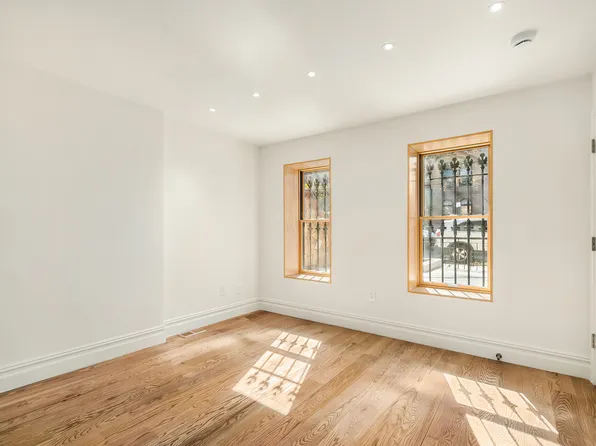 383 Mac Donough Street image 1 of 7