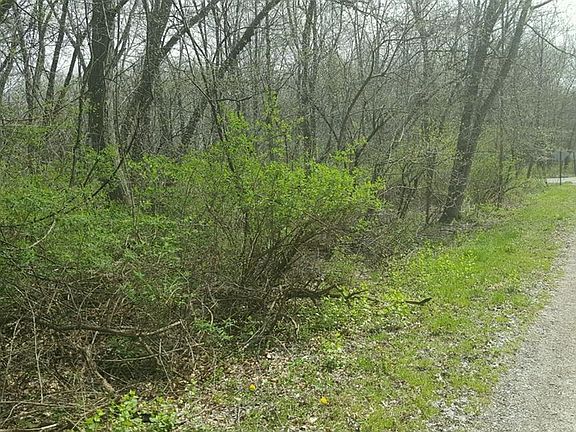 3rd image of Lakeview Ave
