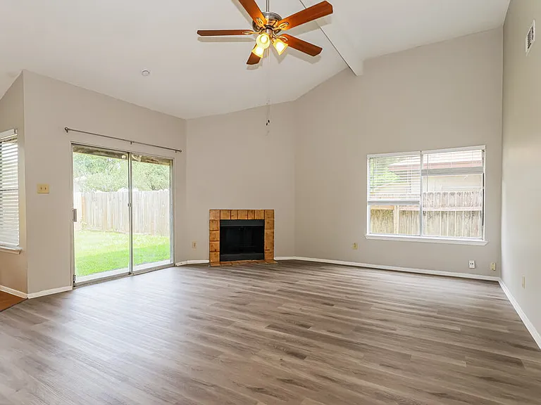 12627 Day Hollow Ln — Photo 5