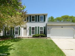 94 Quail Hollow Ct, Naperville, IL 60540