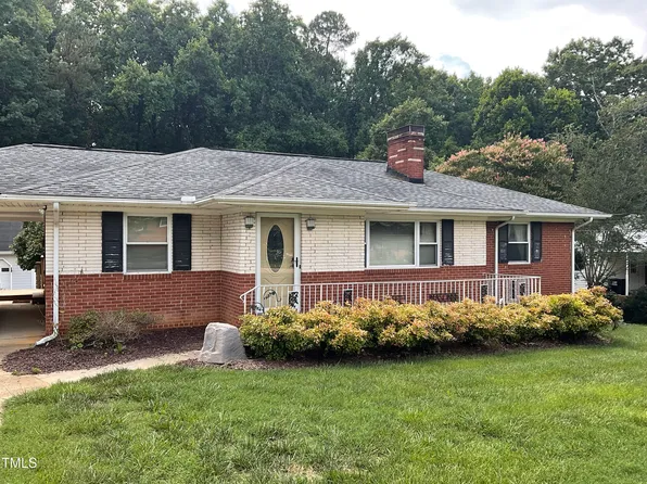 5924 Woodcrest Dr, Raleigh, NC 27603